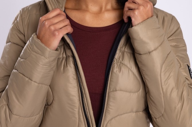 In allen unseren isolierten Kleidungsstücken ist die G-Loft Eco Evox Wattierung verarbeitet - SCROC