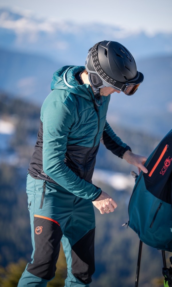 Die Merino Hybrid Jacke Ardeo w ist dein idealer Begleiter für deine nächste Skitour - SCROC