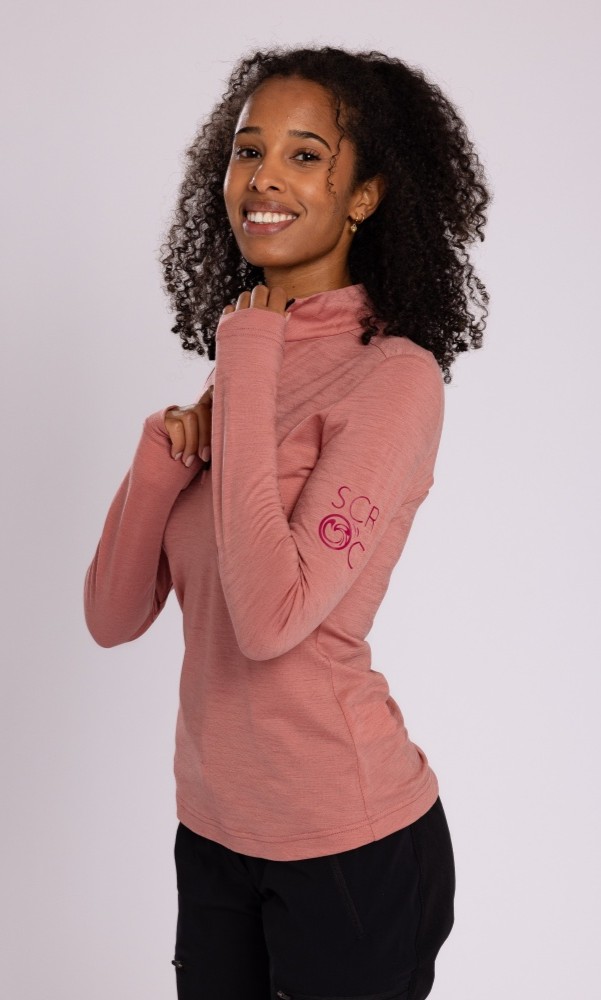 Bei uns findest du Kurz- oder Langarm Merino Shirts in verschiedenen Ausführungen - SCROC