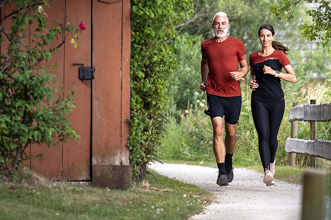 Laufen, Trailrunning und Marathonläufer mit Merino Shirts Herren von SCROC