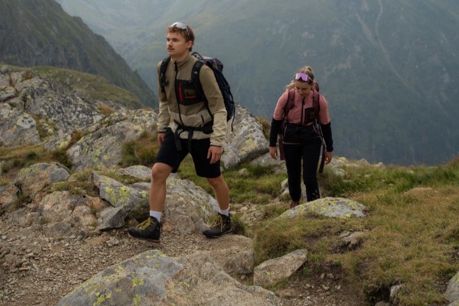 Entdecke unseren Merino Jacken Guide für den Frühling - SCROC