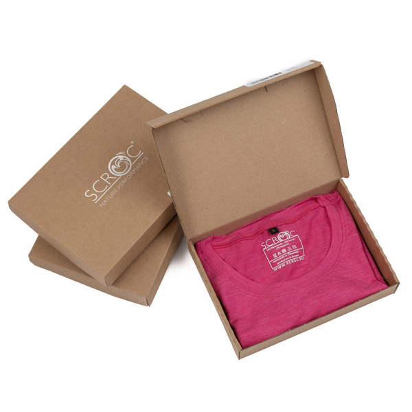 Die SCROC-Verpackungen der sCool Merino Shirts Friska w bestehen aus reinem Karton, ganz ohne Plastik.
