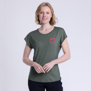 Victoria trägt das sCool Merino Shirt Viva w in dunkler-salbei in Größe S.