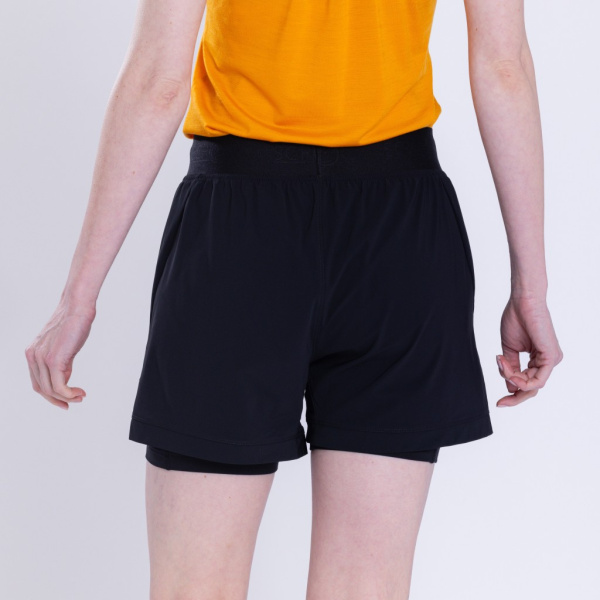 Rückansicht der sCooltec Merino Trailshorts Eta w für Damen von SCROC.
