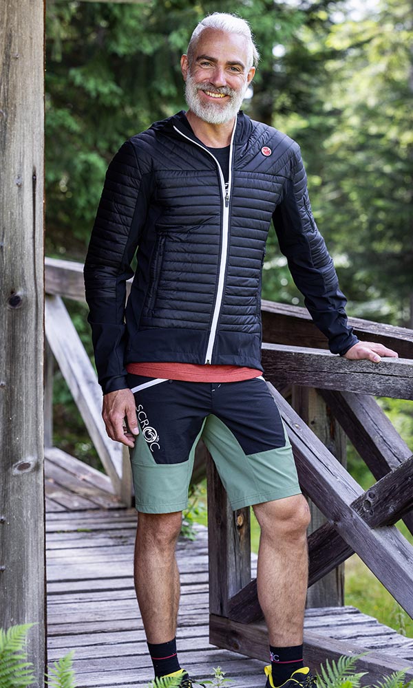 Shop The Look Mreino Wanderbekleidung Outdoor Scroc Merino Bekleidung ist hervorragend zum Wandern geeignet. SCROC