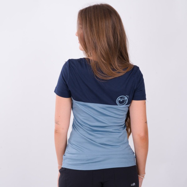 Rückansicht des sMerino 155 Shirt Teo w eisblau für Damen von SCROC.
