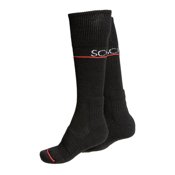 Die sMerino 190 Socken Nenia eignen sich perfekt zum Schi fahren.