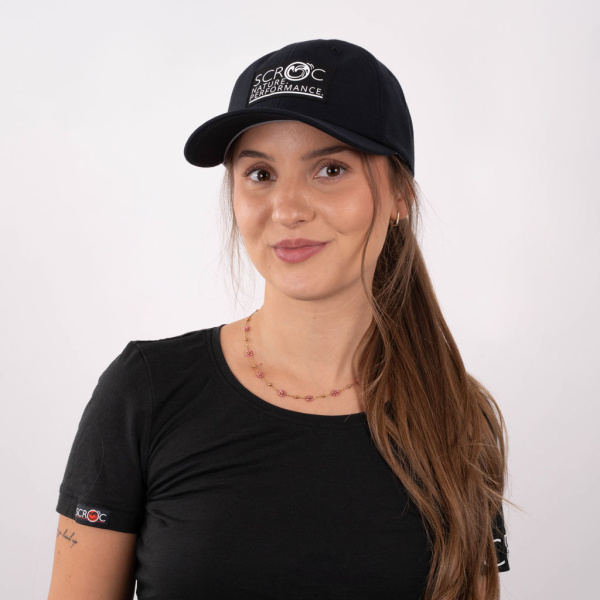 sMerino Cap Enhavo u schwarz mit stylischem Front-Patch.