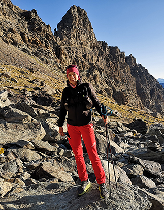 Trailrunnerin Sigrid Huber in Merino Sportbekleidung von SCROC